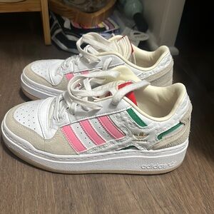 Adidas Sneakers!